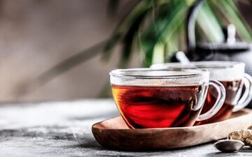 نوشیدن چند فنجان چای در طول روز مجاز است؟

