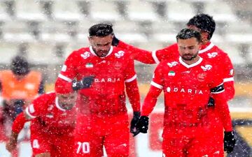 گل و پاس گل در کلاس جهانی؛ اورونوف مرد اول بازی بزرگ