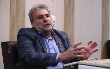 فلاحت‌پیشه: ترامپ با اعلام عدم حمله تا ۱۲ آبان، به‌دنبال جلوگیری از حمله پیش‌دستانه ایران بود