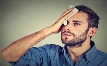 اگر احساس می‌کنید بیشتر از گذشته عرق می‌کنید، این نکات را بخوانید!