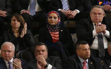 پوشش عجیب یک زن در سخنرانی ترامپ در کنگره! + عکس