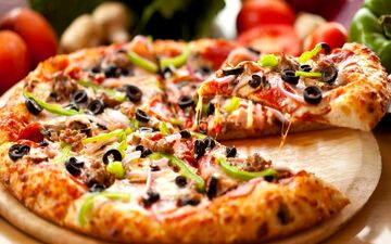 پیتزای فوری با نان لواش؛ سریع‌تر از فست‌فود! + طرز تهیه