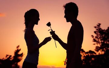 ۵ اشتباه رایج در اولین قرار عاشقانه که باید از آن‌ها اجتناب کنید