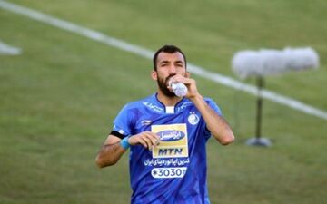 مدیر برنامه چشمی به باشگاه استقلال رفت