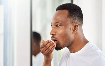 چگونه از بوی بد دهان در صبح جلوگیری کنیم؟