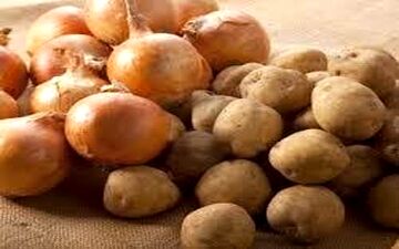 ممنوعیت صادرات سیب زمینی و پیاز از ۱۵ فروردین