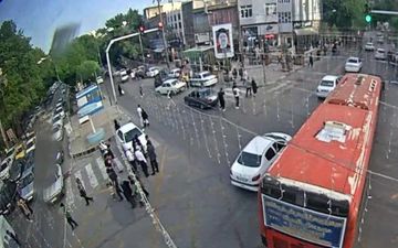 تقاطعات پر ازدحام شهر کرمانشاه با چراغ فرماندهی عابر پیاده تجهیز می‌شوند 

