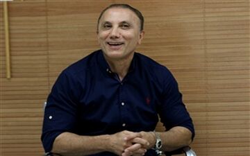 سرمربی جدید نفت تهران قراردادش را با نفت ثبت کرد