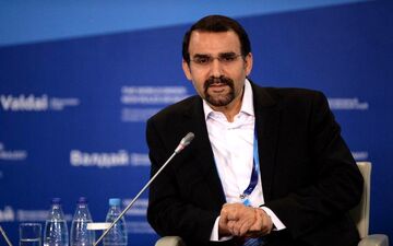 سنایی: ایران یک ایدئولوژی است که در قلب بسیاری از مردم جهان حضور دارد