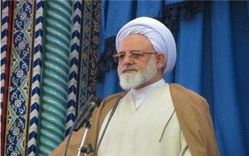 امام جمعه ایلام: مگر از جمعیت 85 میلیونی چند درصد ثروتمند هستند؟نباید یارانه مردم را قطع کرد