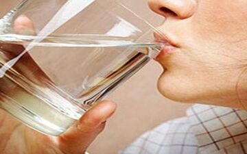 تاثیر فوق العاده آب نوشیدن ناشتا در ابتدای صبح