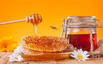 رنگ عسل معیار خوبی برای تشخیص کیفیت آن نیست
