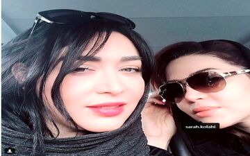 سلفی سارا منجزی پور و دوستش، با میکاپ و حجاب متفاوت (عکس)
