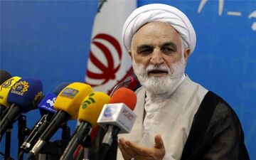 متوسط دریافتی مدیر یکی از وزارتخانه‌ها در سال ۹۴، ۲۰۰میلیون تومان بود / بدهی ۱۵۰هزار میلیاردی دولت به بخش خصوصی