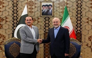 فرمانده ارتش پاکستان با قالیباف دیدار کرد 