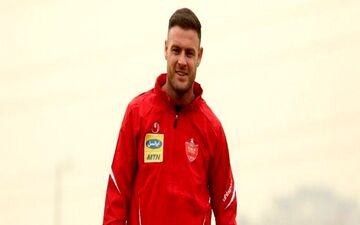 عصبانیت شدید زنوزی از ستاره پرسپولیس