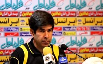 قنبری برای چهارمین بار مربی سپاهان شد 