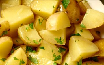 سیب زمینی پخته را نباید در یخچال نگه داشت

