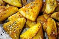 اگر از غذاهای عربی خوشتون میاد فطایر مرغ و پنیر رو حتما درست کنید!