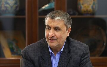 وزیر راه و شهرسازی روز جهانی خلبان را به خلبانان تبریک گفت