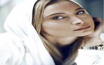 عینک عجیب و غریب بازیگر زن مشهور