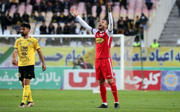 لئاندرو، طلبکارترین پرسپولیسی نقش جهان