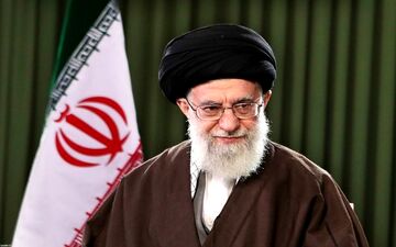 آیت الله خامنه ای: خبیث ترین دشمن ما آمریکا است/کشور ظرفیت مقابله با چالش ها در هر سطحی را داراست