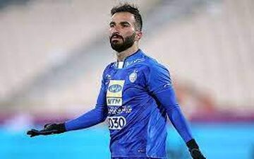 اتفاق عجیب برای ستاره استقلال ؛ هافبک آبی پوشان به جای اصفهان سر از اسلام شهر درآورد