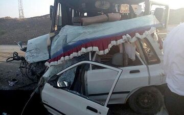 تصادف مینی‌بوس اردوی دانش‌آموزی در یزد 2 فوتی و 10 مصدوم به جا گذاشت!
