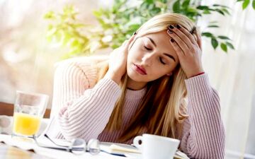 چرا بعضی افراد همیشه احساس خستگی می‌کنند؟
