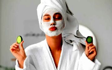 ۴ ماسک خانگی برای درمان خشکی پوست در پاییز