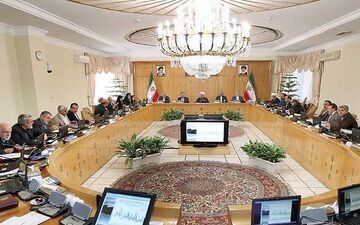  دولت آماج انواع حاشیه‌ها، از داستان پوز تا استعفای وزرا