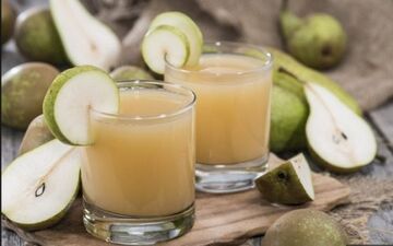 شربت گلابی مفید برای افراد کم خون
