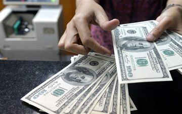  قیمت خرید دلار در بانک‌ها امروز ۹۸/۰۳/۰۹