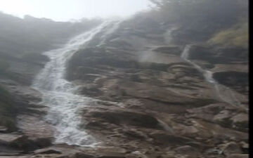فیلمی از آبشار جذاب در روستای جواهرده 