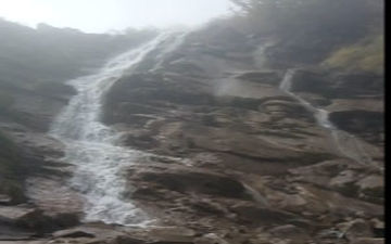 فیلمی از آبشار جذاب در روستای جواهرده 