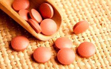 بیش از حد مصرف کردن آهن باعث چه اتفاقی می شود؟ | علائم مسمومیت با آهن