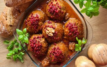 آشپزی ایرانی اصیل: طرز تهیه کوفته تبریزی (ویدئو)