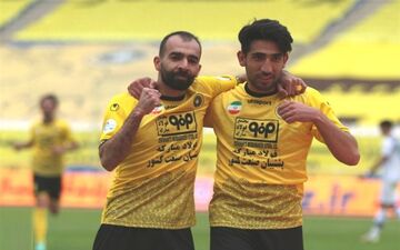 سپاهان و هوادار؛ حق اشتباه ندارید!