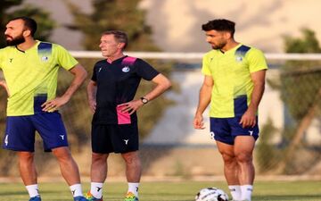 کادرفنی آبی ها آب رفت!