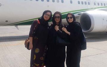 تیپ خانم های بازیگر روی باند فرودگاه! +‌ عکس