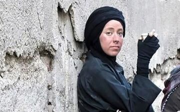حضور «الیزابت» پایتخت و همسرش در اکران سریال جدید؛ ویدئوی پربازدید فضای مجازی