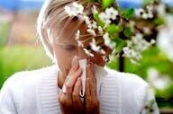 آلرژی بهاری دقیقاً چیست؟