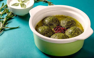 طرز تهیه آش کوفته سبزی به سبک شیرازی‌ها؛ غذایی سنتی با طعمی بی‌نظیر