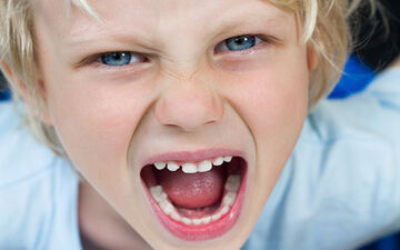 چرا بچه ها پرخاشگر می شوند؟