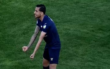 گل اول گل گهر به ملوان + ویدئو