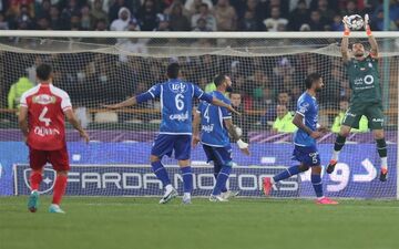  پرسپولیس با ترس بازی کرد، VAR هم پنالتی را ندید!