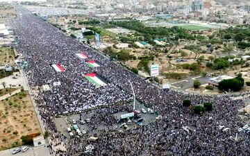 تظاهرات گسترده در یمن با شعار «ما در کنار غزه ایستاده‌ایم»