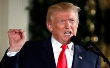  ترامپ اخراج این مرد را «روز بزرگ دموکراسی» خواند!