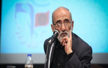 تغییر ماهیت یکی از دو طرف، پایان درگیری انقلاب و استکبار است